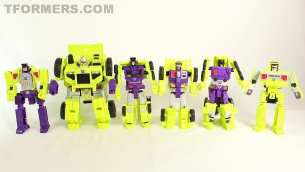 Hands On Titan Class Devastator Combiner Wars Hasbro Edition Video Review And Images Gallery  (33 of 110)